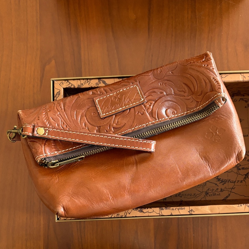 Patricia Nash Valerie Florence fold-over wristlet